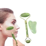 rouleau massage visage pierre de jade, planche de guasha