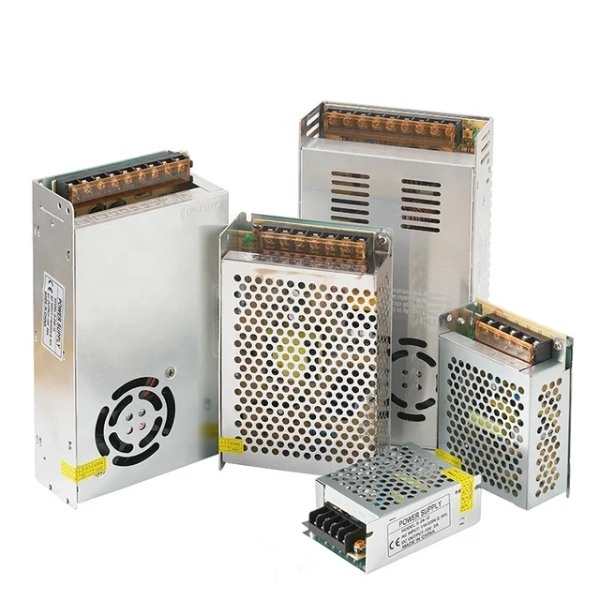 TEMPO DI SALDI Alimentation 2 ampères 12 volts pour caméra CCTV 2,1/5,5 mm et bande LED