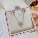 lot collier, bague, boucles d'oreilles en forme de cœur rose, stainless steel, acier inoxydable