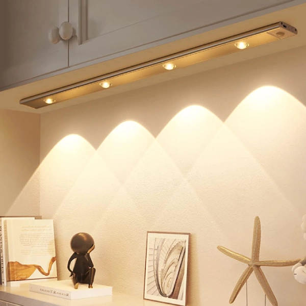 réglette lampe led sans fil rechargeable économique 4 ampoules en aluminium à détecteur de mouvement éclairage sous meuble 60cm