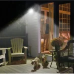 lampe solaire caméra de sécurité led 360° à détecteur de mouvement ontel handy brite security, ressemble à une caméra de surveillance