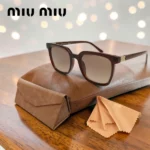 lunettes de soleil miu miu femme style wayfarer écaille tortoise marron