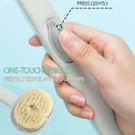 Brosse de Bain à Long Manche avec Distributeur de Savon Intégré – Image 4